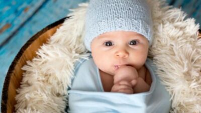 12 Rekomendasi Merk Selimut Bayi Yang Bagus Ada Topinya