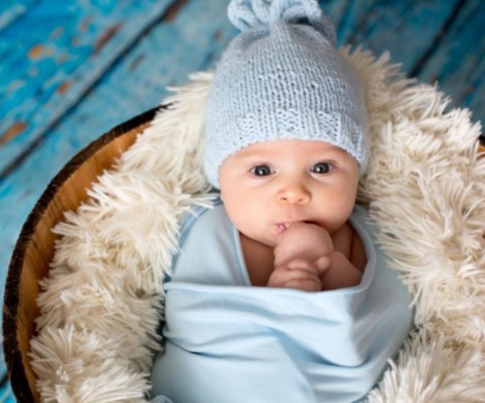 Rekomendasi Merk Selimut Bayi Yang Bagus Ada Topinya